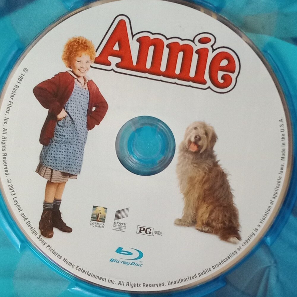 Annie Sing-Along Blu-Ray Disc - Picture 7 of 8